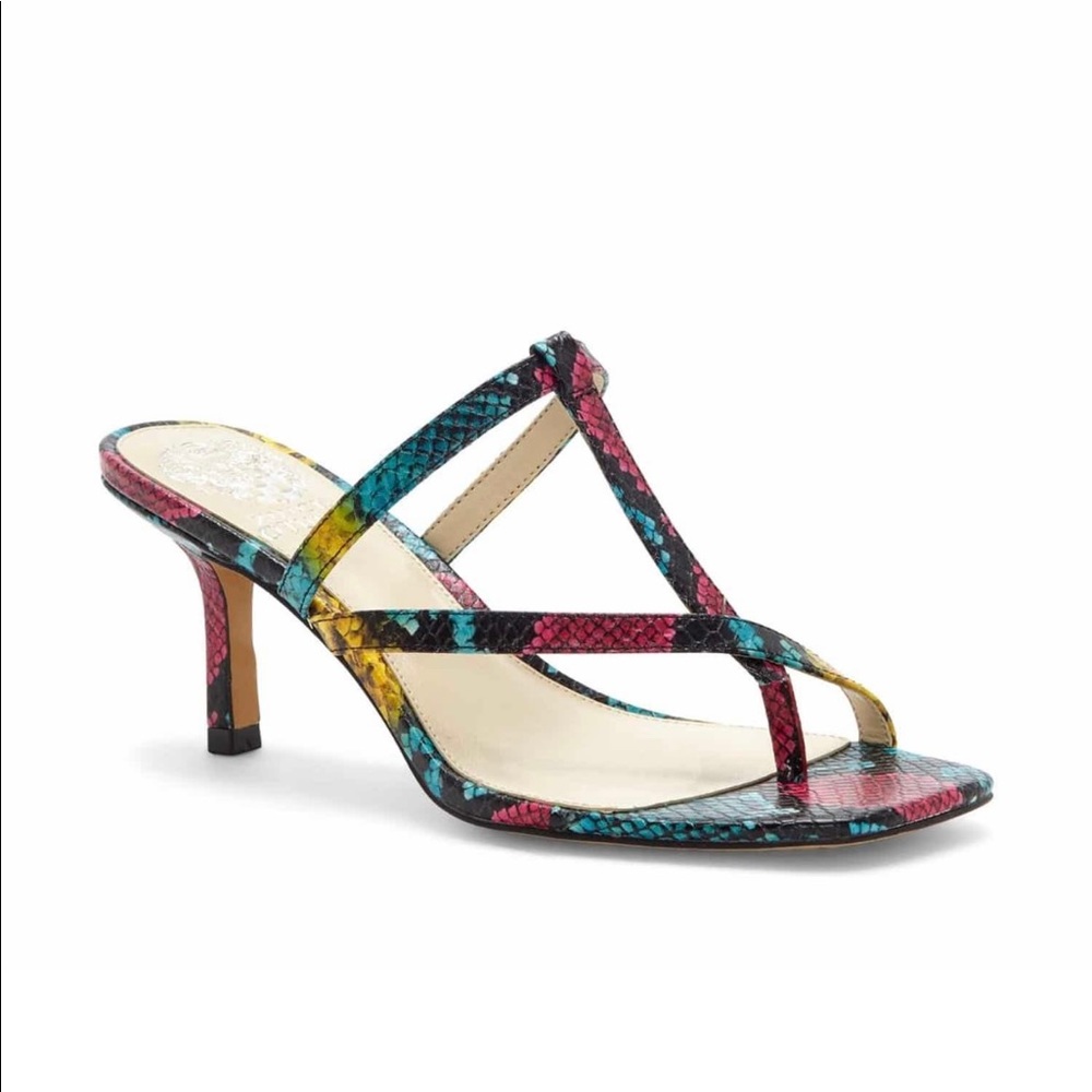 Vince Camuto snake print heal